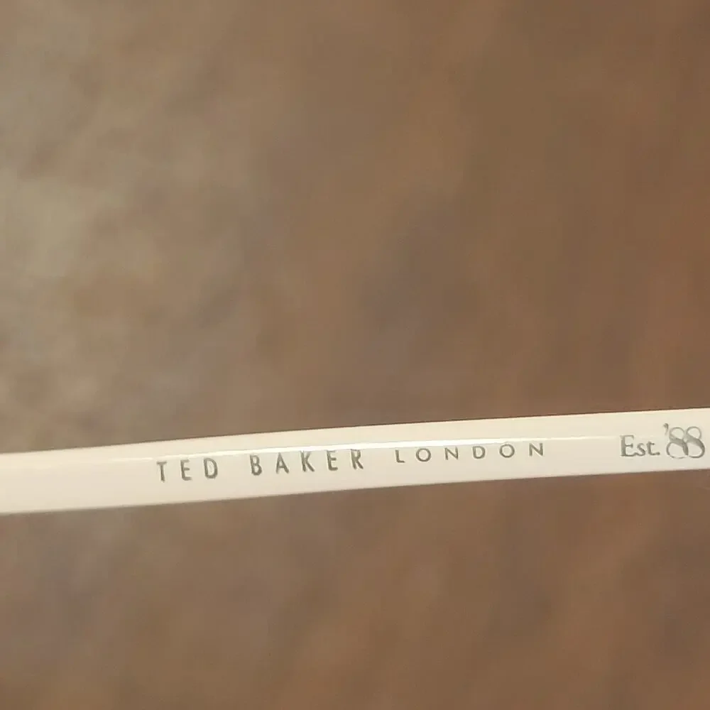 Ted Baker London Women's Sunglasses TBW109 TAU Taupe Cat Eye 56-17-140 with Case